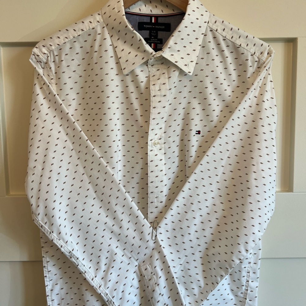 Tommy Hilfiger Men's White and Gold Patterned Shirt